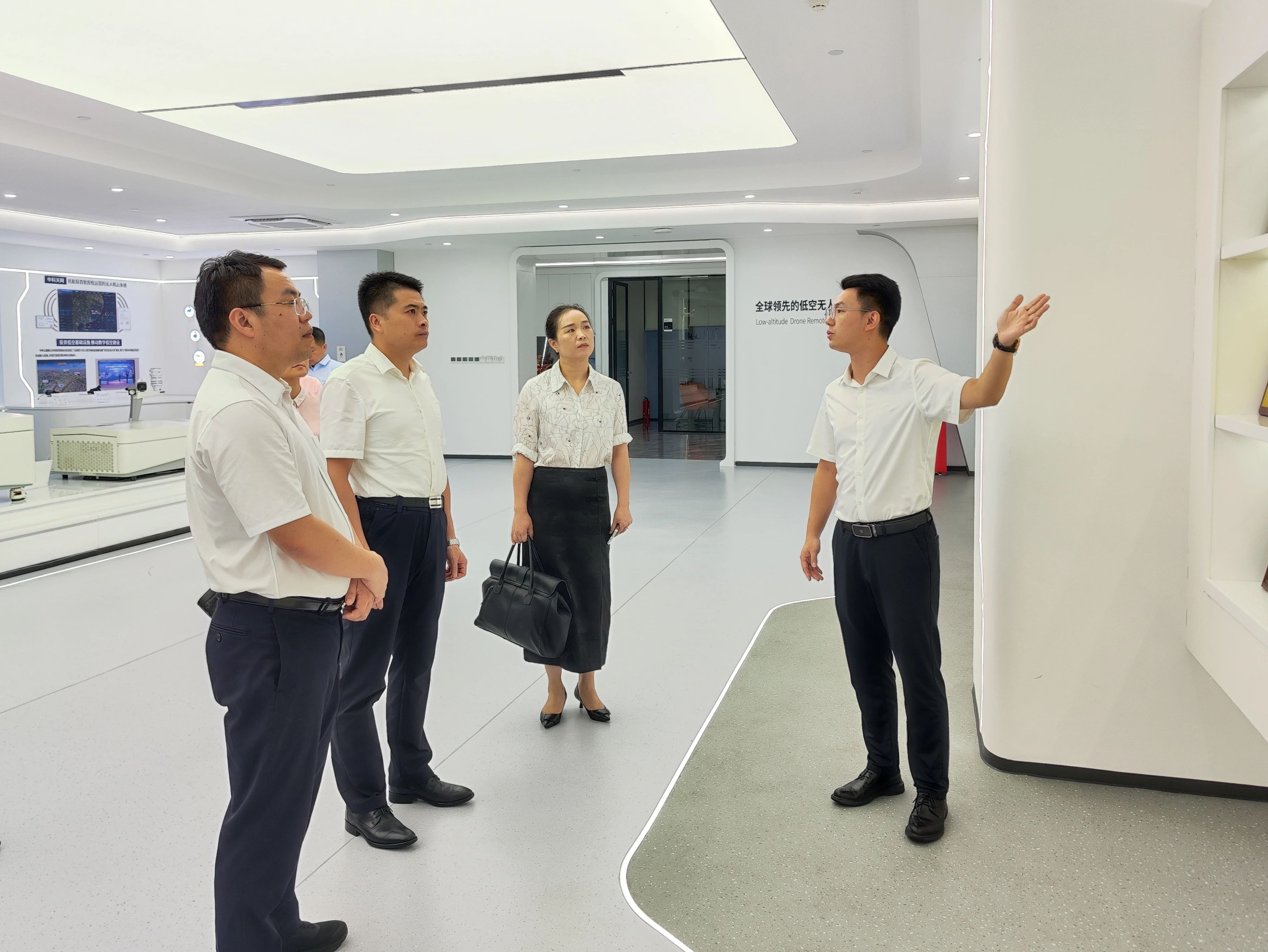 李磊带队赴广州、深圳开展招商考察