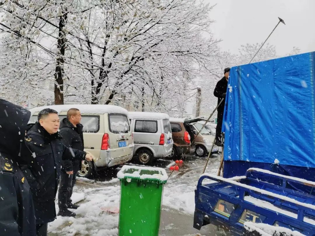 雨花区：雨雪不停，保供不松懈！雨花区市监局坚守抗寒保供第一线